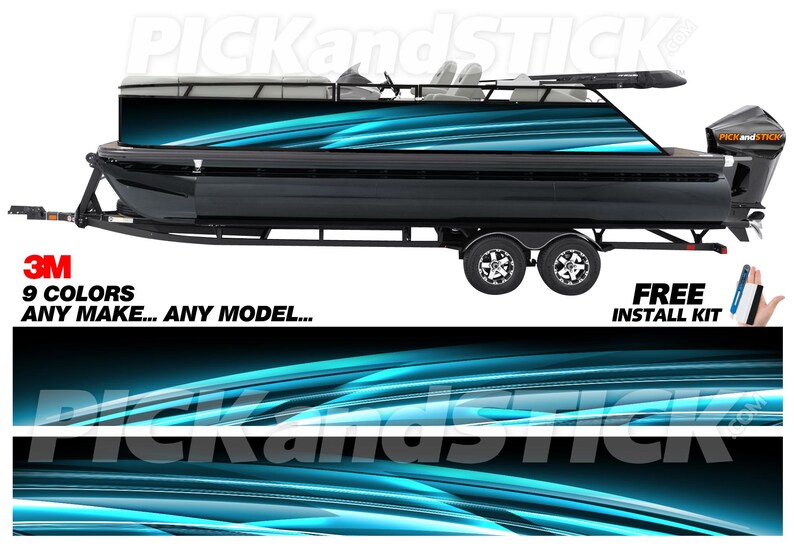 Op de afbeelding: Een zwarte pontonboot op een aanhanger, met een turquoise en blauw golfontwerp. De boot heeft zitplaatsen, een motor en de tekst "3M 9 COLORS ANY MAKE... ANY MODEL... FREE INSTALL KIT".