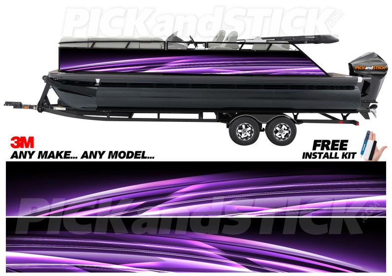 Op de afbeelding: Een zwarte pontonboot op een aanhanger, met een opvallend abstract patroon in paars en wit. De boot heeft zitplaatsen, een motor en de tekst "ANY MAKE... ANY MODEL..." en "FREE INSTALL KIT".