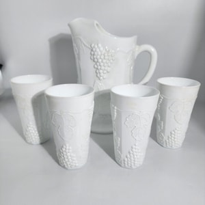 Indiana melkglas kolonieoogst druivenkan en bekers set van 5 vintage