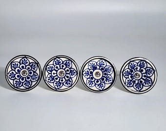 Woondecoratie Unieke keramische knoppen Trekt voor keukencommode Blauwe bloemen Kavel van 4
