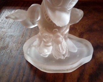 Vintage Walt Disney Daisy Duck retro pink glass figurine.