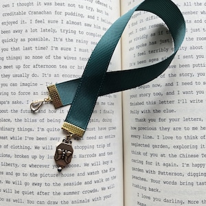 Vintage Butterfly Emerald Ribbon Bookmark, Ribbon Bookmark Jewel, Book Accessory, gift for mom, Birthday Gift, Teacher Gift, Gift for Her
