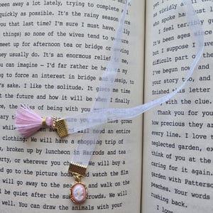 Victorian Cameo Tassel Bookmark: Gold & White Ribbon Jewel