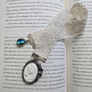 Horse Cameo Bookmark: Lace, Ribbon & Flower Frame - Book Lover Gift