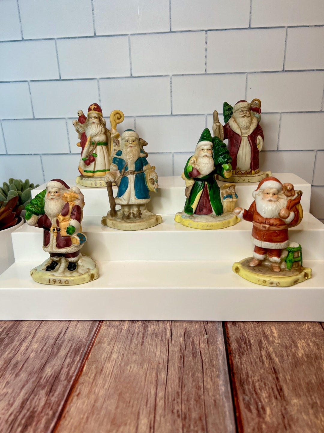 Vintage Santas Through The Years Original Boxed Santas Old World vintage-santas-through-the-years-original-boxed-santas-old-world