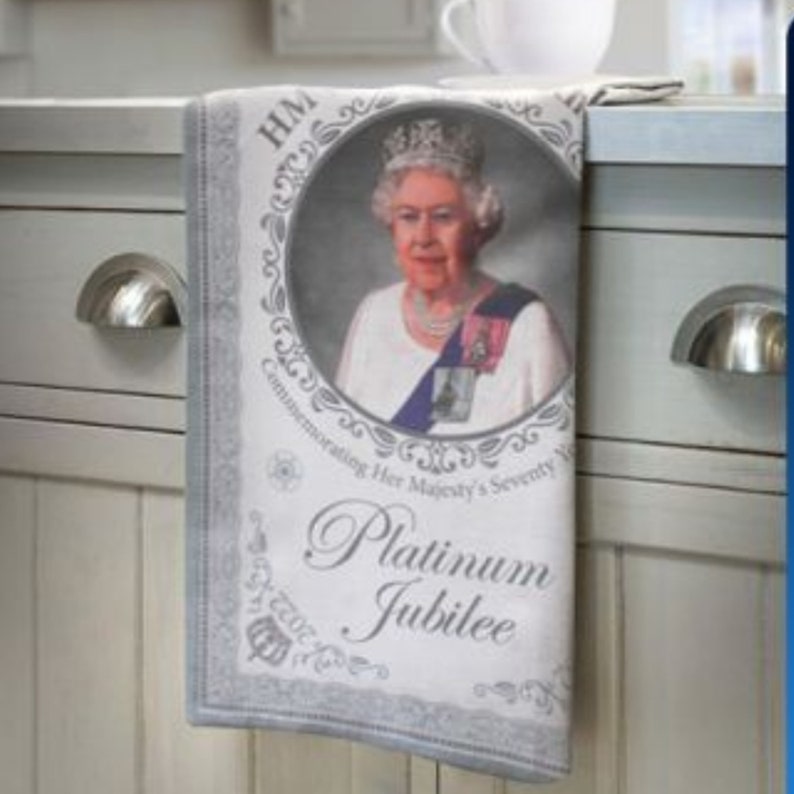 Queen Elizabeth II Platinum Jubilee 2022 Cotton Tea Towel Commemorative British Royal Memorabilia Souvenirs Gift image 4