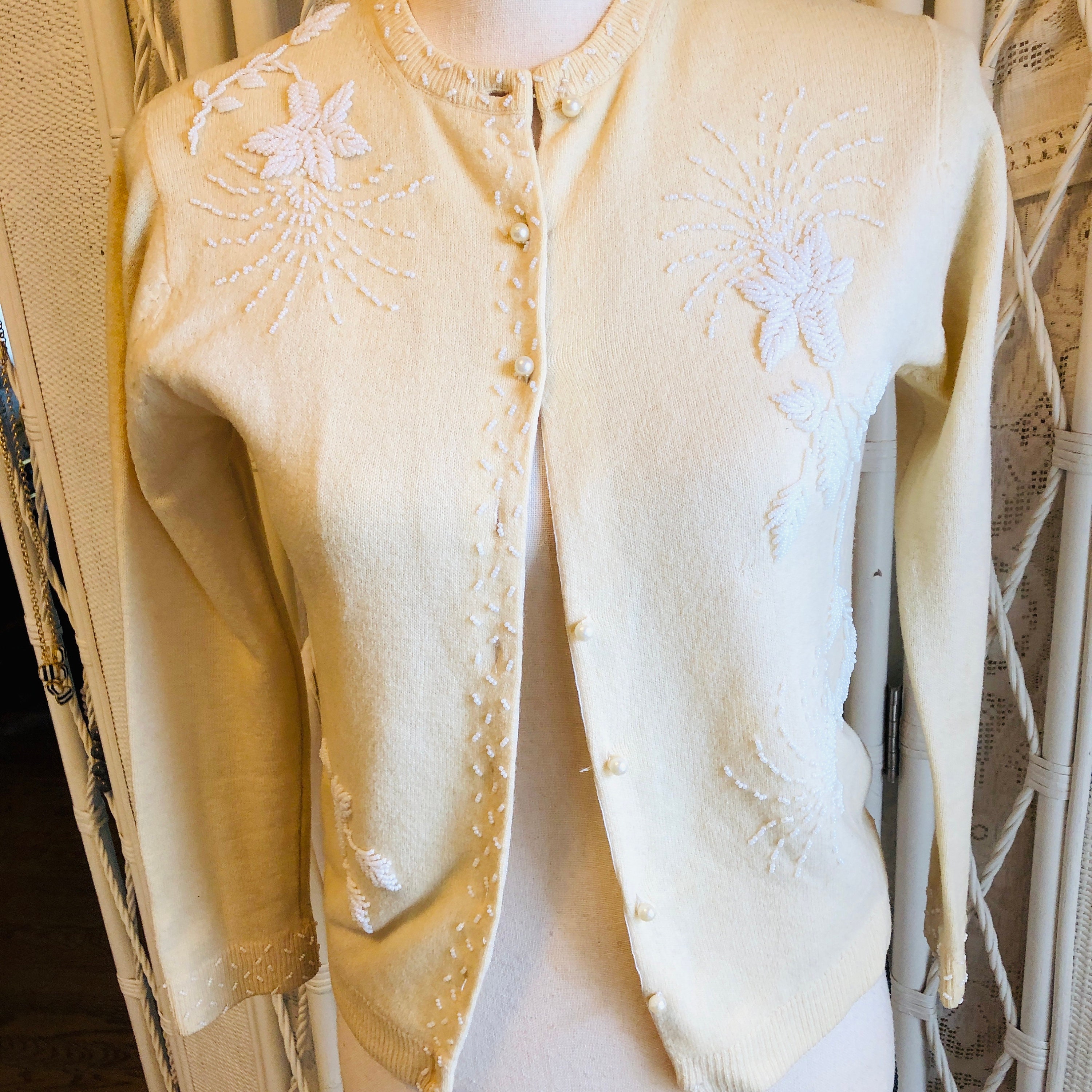 VINTAGE 1950s Beaded Cardigan Sweater Soft Cream Pale Yellow Wool