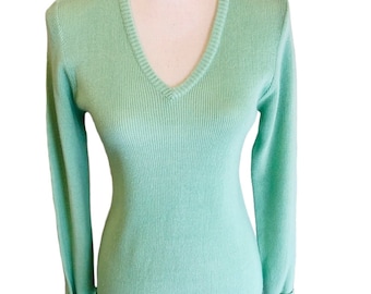 Vintage 70&#39;s Sweater Vneck Pullover Mint Green Ribbed Acrylic size Medium Classic Casual Slim Fit