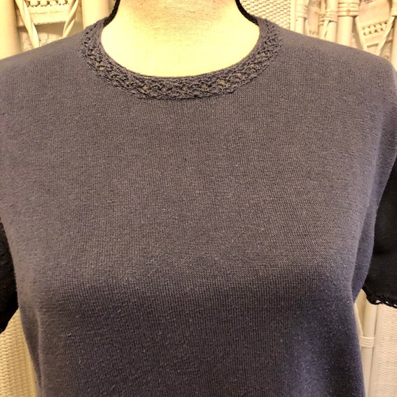 VINTAGE 90s Sweater Grey Cotton Knit Crochet Trim… - image 4