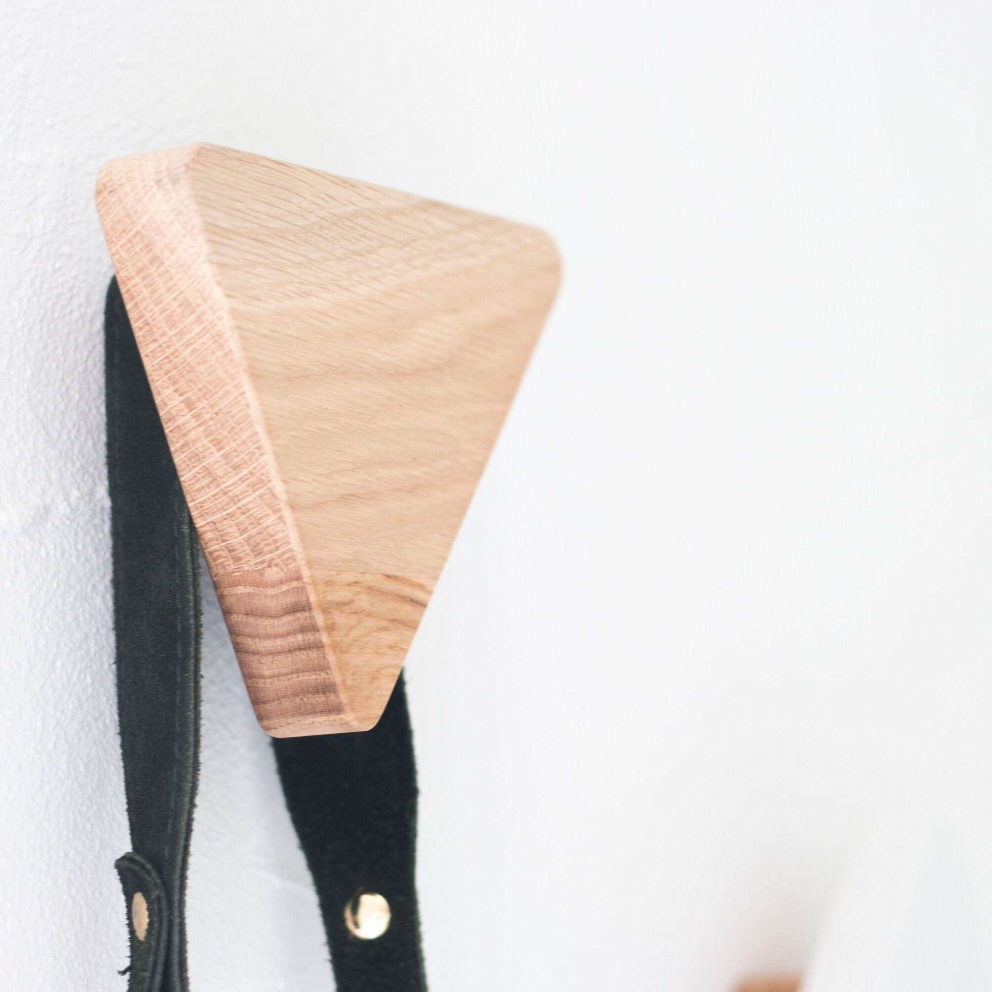 Patère Murale Triangle en Bois Massif Pour Entrée ou Chambre