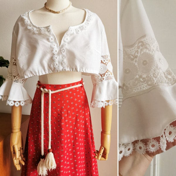Vintage Bluse, 1970er Jahre Dirndlbluse, weiß, Blumenausschnitte, Hippie Bluse, Größe S-M | US 4-6 | UK 8-10 | 36-38