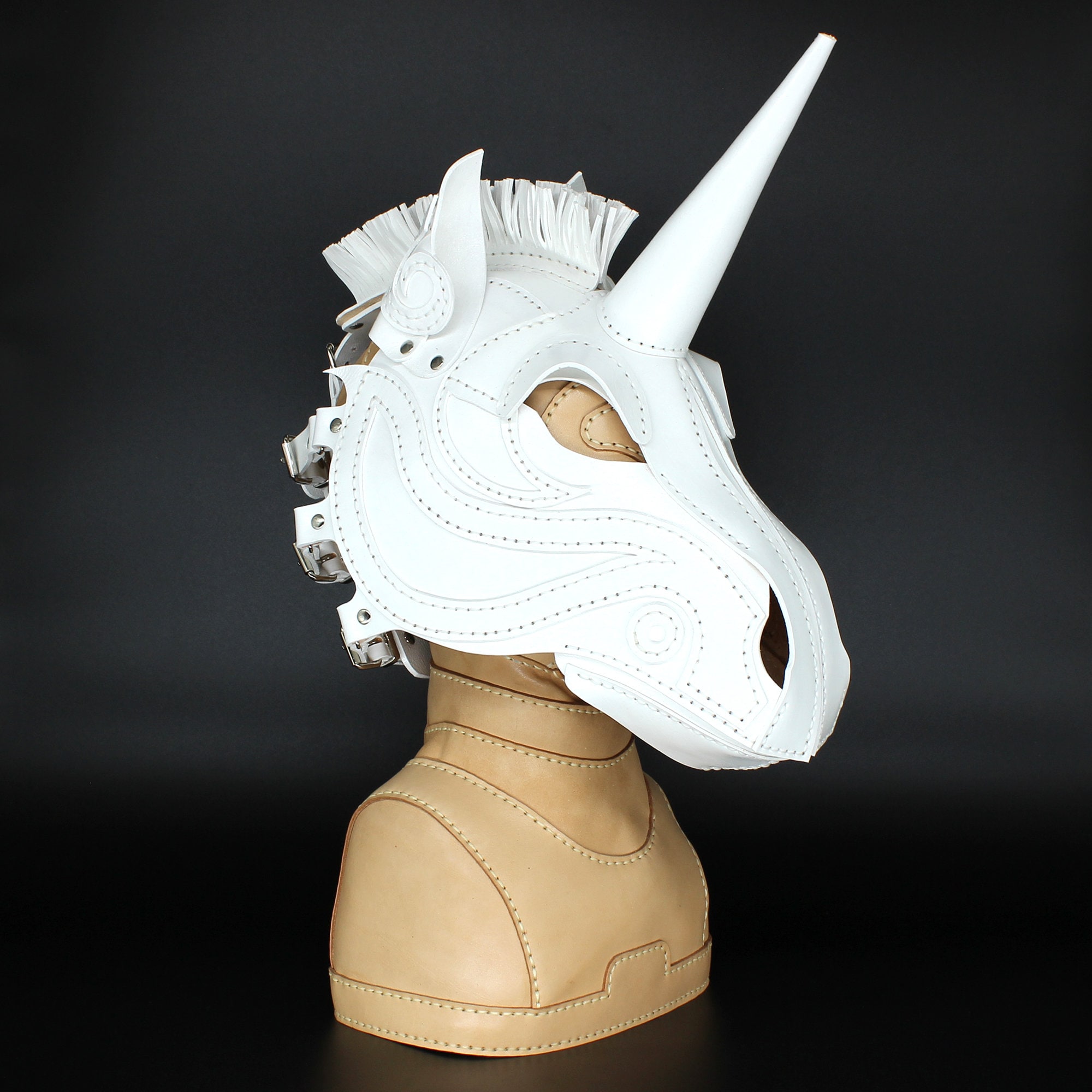 ユニコーンの革製マスク、馬の頭巾 - Etsy 日本