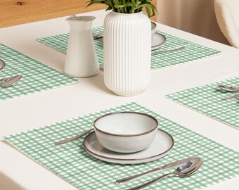 Green Placemat Set | Spring and summer tablescape | Green kitchen decor | Green home decor