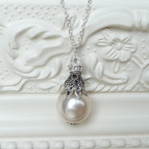 Filigree and Pearl Pendant Necklace, Silver Pearl Necklace, Art Deco Necklace, Bridal Jewellery, Wedding Jewellery, Jewellery Gift
