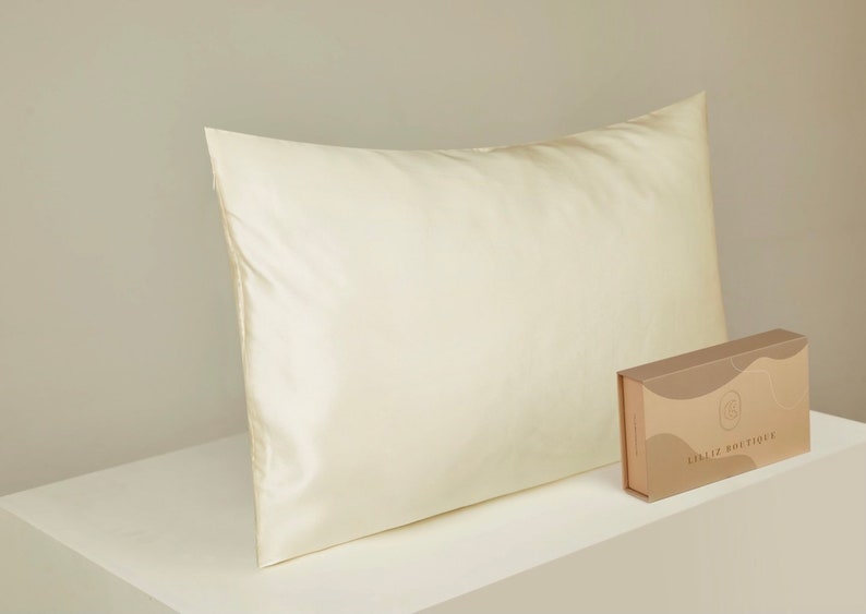 40 x 80 cm silk pillowcase 22 momme, hoop closure High-quality silk bed linen Gift idea 80 x 80 cm/60 x 80 cmcream white Bild 1