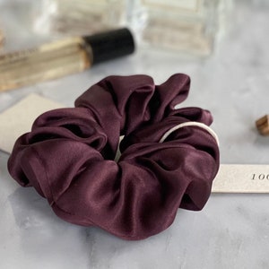 25 Momme Silk Scrunchie silk hair tie haircare self care image 8