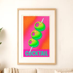 Plakat Funky Olive Cocktail Psychodeliczny Pop Art Print do dekoracji wózka barowego Kolorowa sztuka ścienna do kuchni Maksymalistyczny prezent Martini