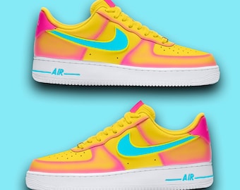 Sneakers Air Force 1 personalizzate: scarpe da rave dipinte a mano
