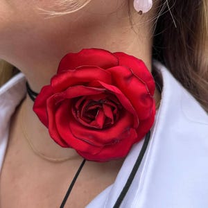 Choker with flower - red rose - vintage jewelry for women, handmade gift, romantic gift for her