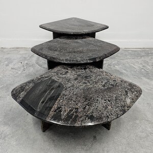 3er Set Postmoderner Satztische aus Granit // Made in Italy in den 1980er Jahren