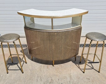 Rare Mid Century Modern Home Cocktail Bar with Bar Stools and Shelved-Mirror by Barget Limited // Made in the United Kingdom in 1960s