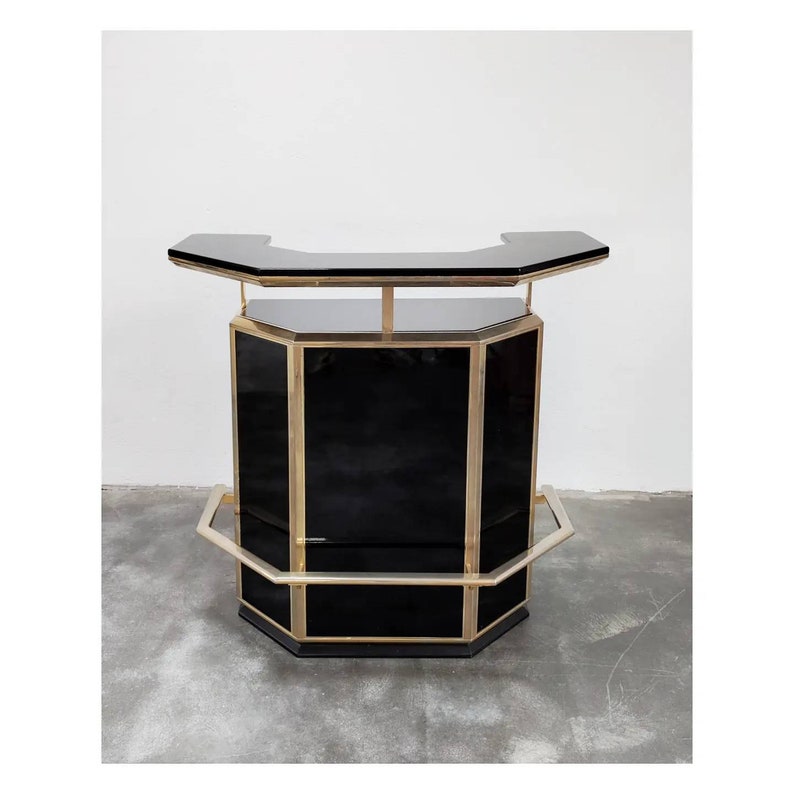 Extremely Rare Hollywood Regency Dry Bar Counter With Bar Stools and