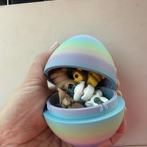 Egg Filled with Mini Fidgets