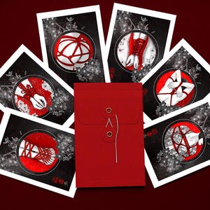 Conjunto de 6 impressões da coleção Art Shibari, papel Fine Art tamanho A6 de 270 gr em um envelope vermelho com cordão e fecho de arruela