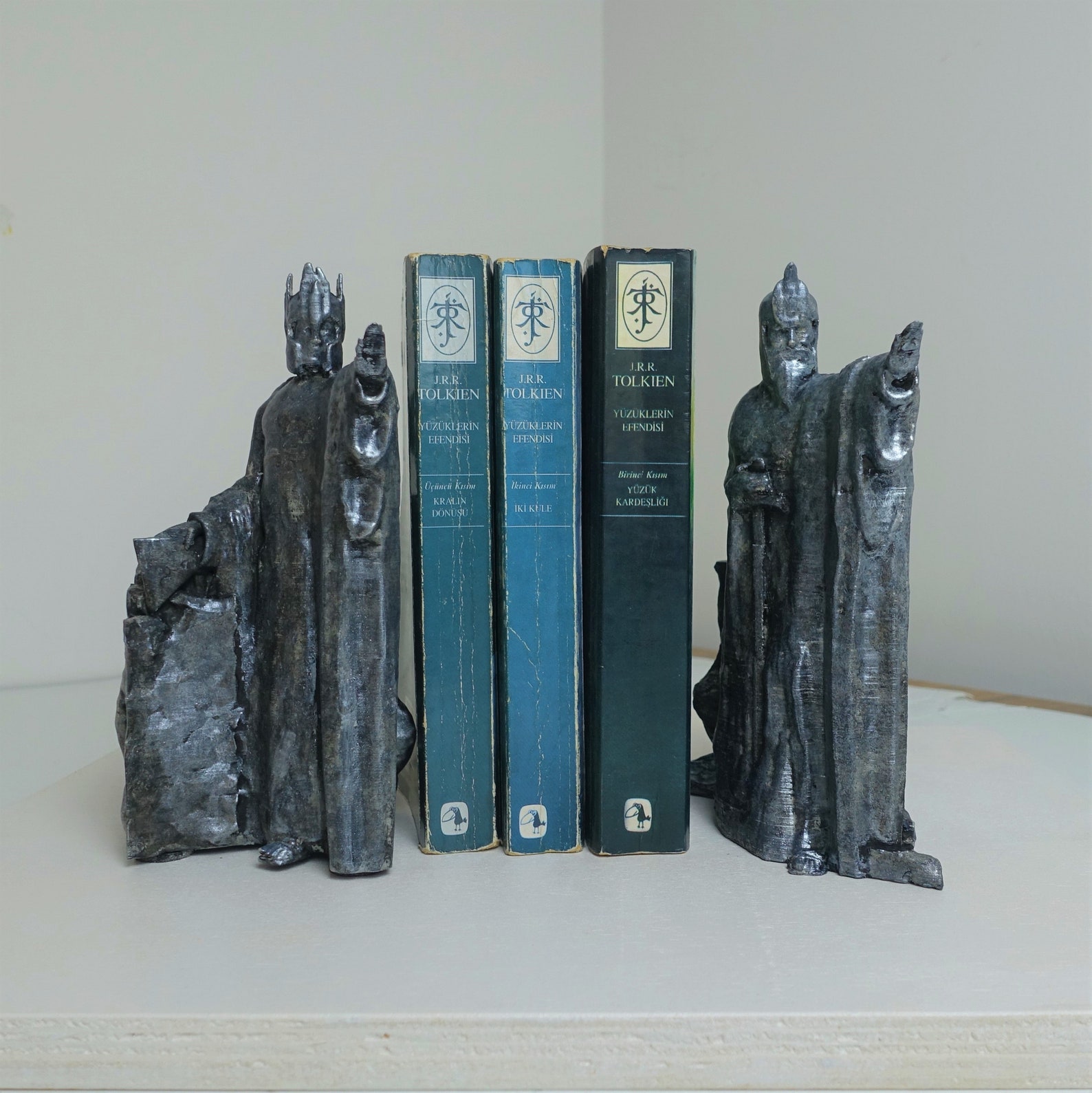 Argonath 3D Printed Handmade Painted Argonath Bookend Etsy