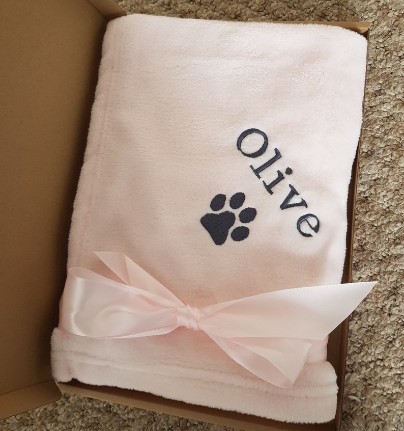 Personalised, embroidered dog/cat puppy/kitten blanket. Can be plain, with paw print only or with paw print and your pet's name. image 7