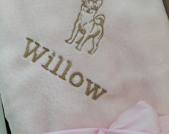 Personalised, embroidered dog/cat puppy/kitten blanket. Can be plain, with paw print only or with paw print and your pet's name.