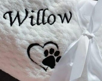 Personalised, embroidered dog/cat puppy/kitten blanket. Boxed and presented with complimentary bow for that special touch