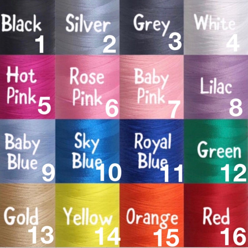 K&ouml;nnte beinhalten: Eine Farbkarte mit 16 verschiedenen Stickgarnfarben und ihren entsprechenden Nummern. Die Farben umfassen Schwarz, Silber, Grau, Wei&szlig;, Pink, Ros&eacute;gold, Babyrosa, Lila, Babyblau, Himmelblau, K&ouml;nigsblau, Gr&uuml;n, Gold, Gelb, Orange und Rot.