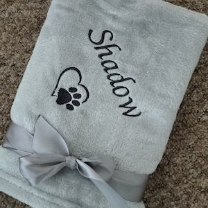 Personalised, embroidered dog/cat puppy/kitten blanket. Can be plain, with paw print only or with paw print and your pet's name. image 7