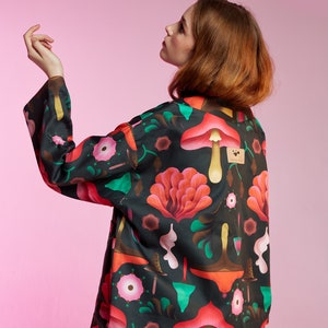 Shroomland reversible organic cotton kimono jacket in intense late summer and fall colors, boxy shape and pockets