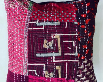 Housse de coussin en patchwork matelassé fait main : décoration d'intérieur bohème (18 x 18 po.)