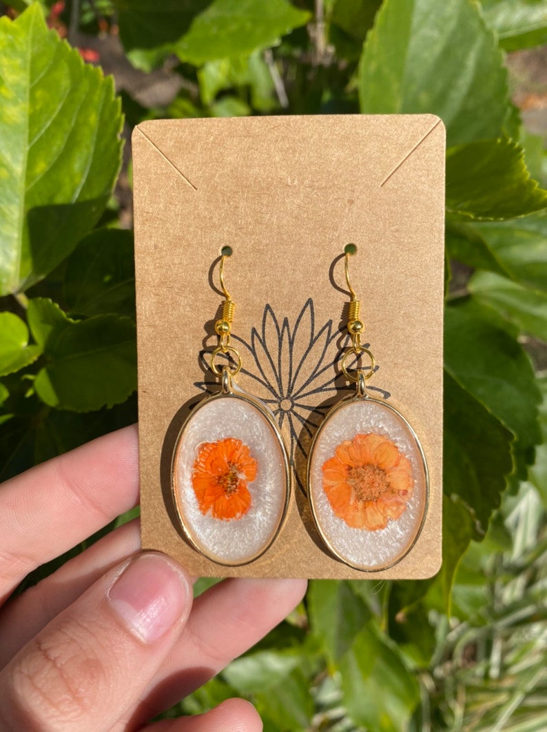 Flower Earrings Handmade Real Pressed Flowers Resin Art Metallic Gold Drop Flower Earrings