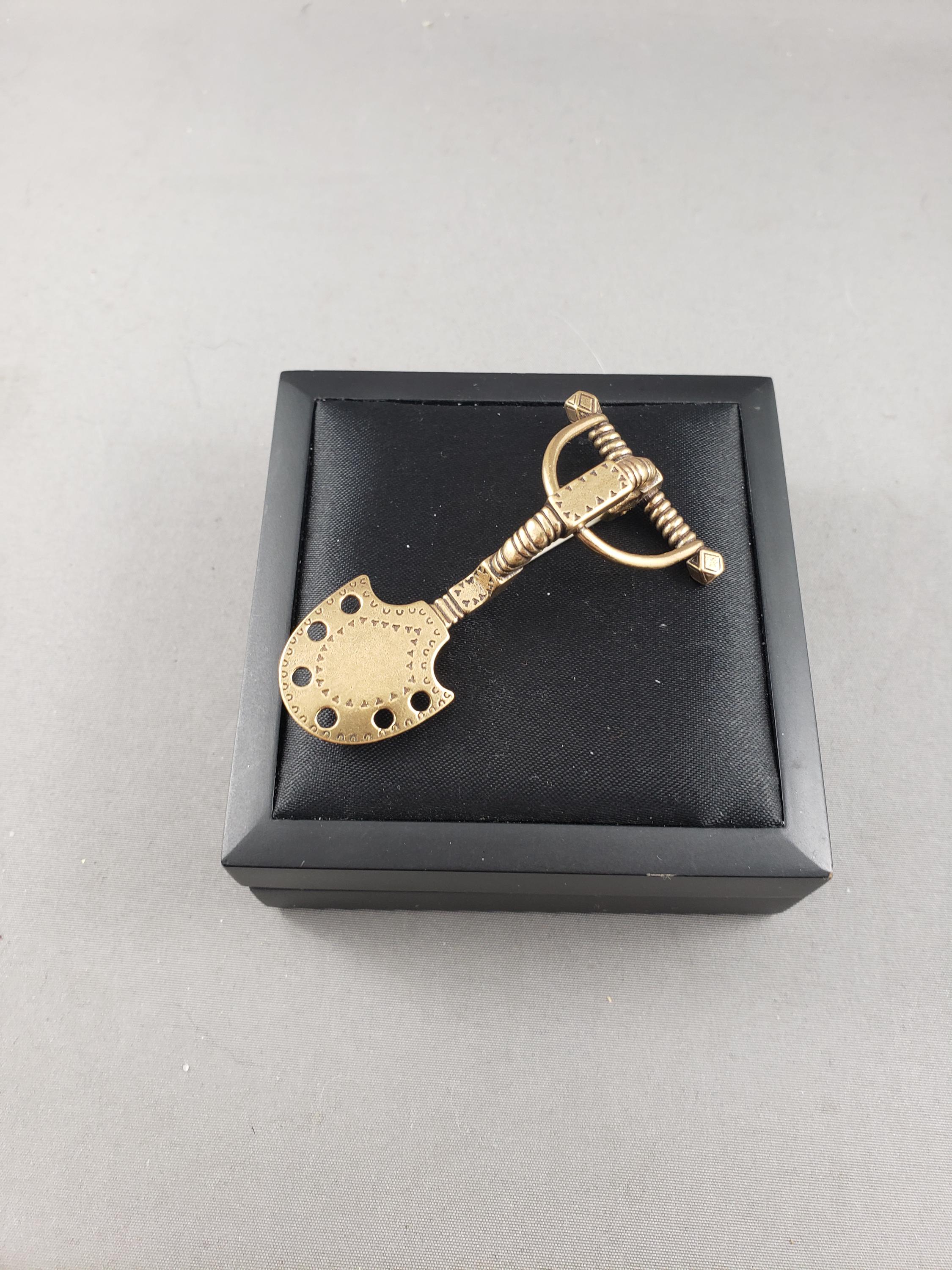 カレワラ コル ブローチ - Etsy 日本