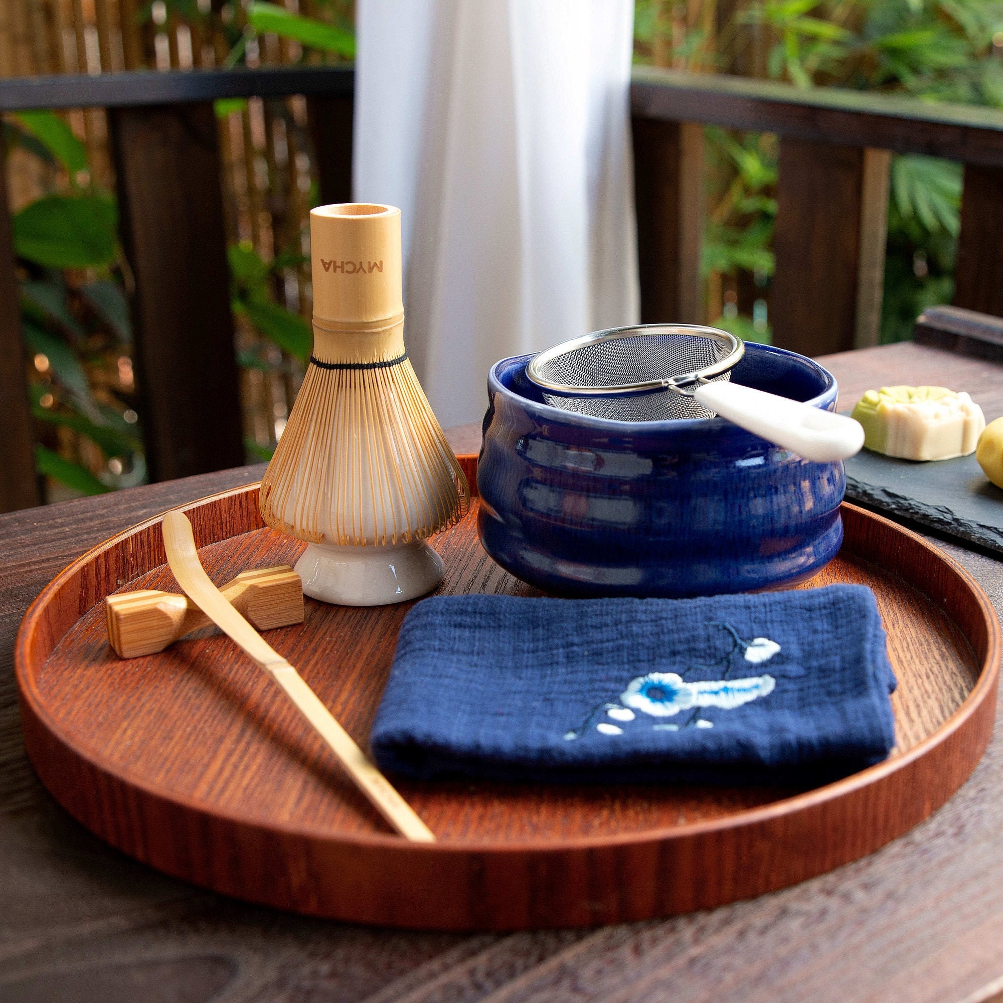 Brown Matcha Bowl with Spout Set