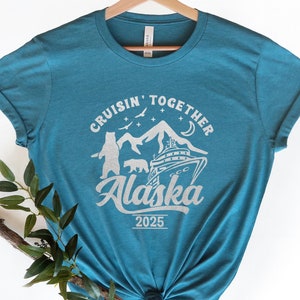 Alaska cruise 2025 Sweatshirt,Matching Cruise Shirts,Cruise 2025 Shirts,Matching Family Outfits,Besties Cruise Vacation Shirt,Sweatshirt