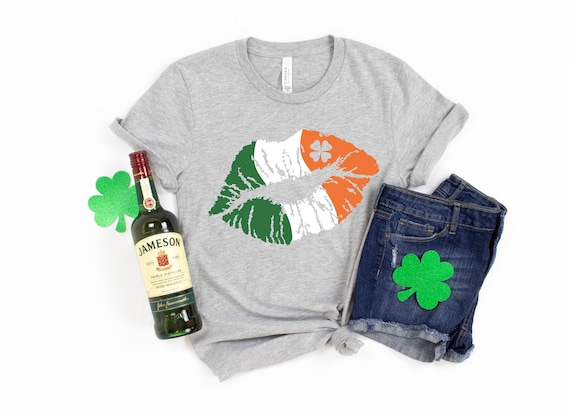 St. Patricks Day Shirt, Lucky Shirt, Shamrock Lucky Lips, Four Leaf Clover, Shamrock Shirts, Saint Patrick's Day, Irish Tshirt