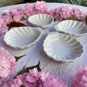 White ceramic scallop shell dish