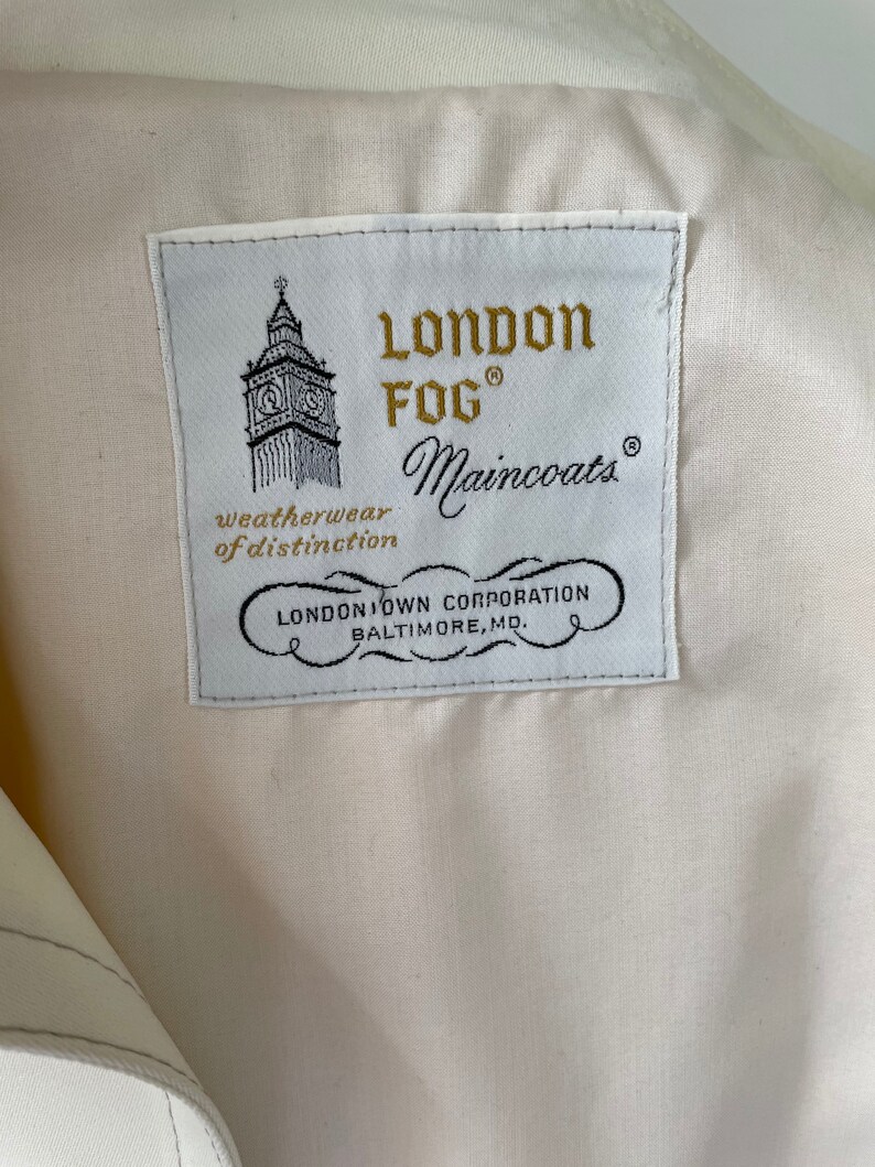 1960s1970s Vintage London Fog White Coat