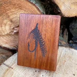 Caja de pesca con mosca de madera antigua Cartera de madera para moscas hecha a mano Regalo de reliquia de madera recuperada Inserciones de espuma con ranuras de dos lados para pescador Pescador Almacenamiento de cebo