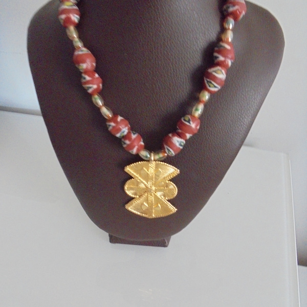 collier perles africain