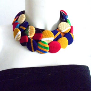 collar de botones