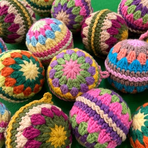crochet christmas ornaments, knit christmas tree ball decor, retro vintage style christmas decor, unique christmas balls, handmade ornament