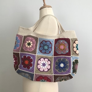 Granny Square Bag, Crochet Afghan Shoulder Bag, Vintage Style Bag,  Crochet Patchwork Bag, Boho Bag, Retro Multicolor Bag