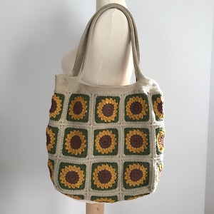 Crochet Sunflower Shoulder Bag, Gift for Mom, Beige green yellow granny square bag, Granny Square Bag, Cotton handmade boho bag, mothers day