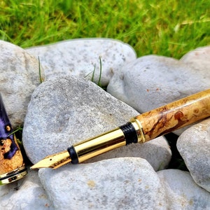 Handcrafted Acacia Burl Wood Fountain Pen: Violet Epoxy Resin